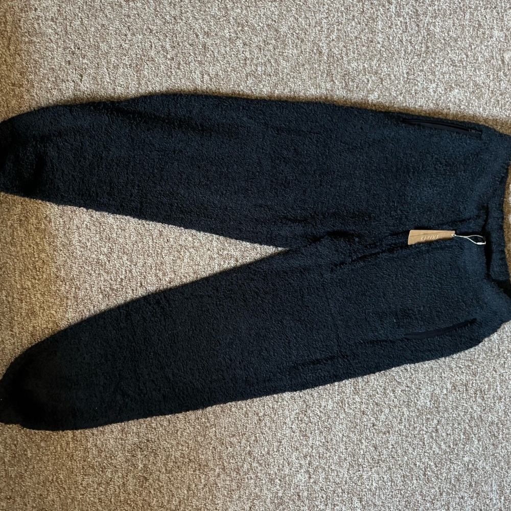 Cozy Black Fleece Joggers